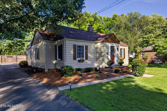 132 Lonas Drive, Maryville, TN 37803