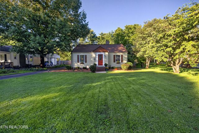 132 Lonas Drive, Maryville, TN 37803
