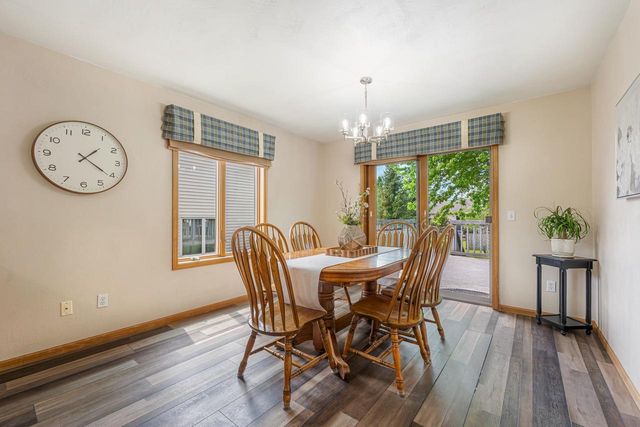 2521 BISHOPS LANE, Neenah, WI 54956