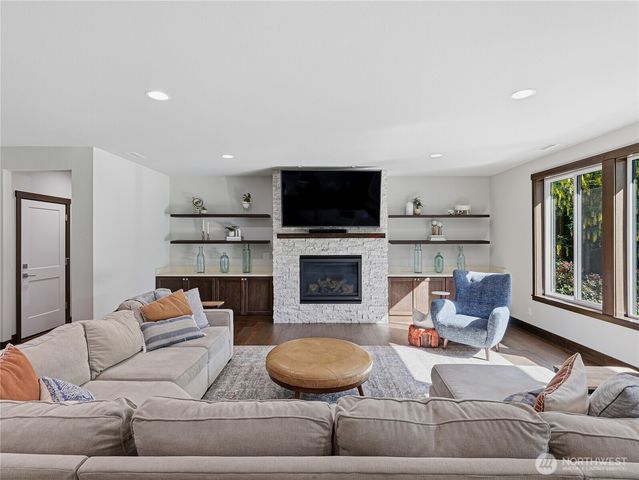 21431 114th Avenue SE, Snohomish, WA 98296