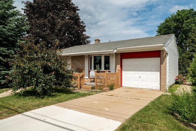 1803 22nd AVENUE, Kenosha, WI 53140
