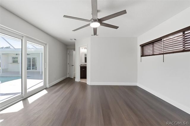 1025 SE 5th Avenue, Crystal River, FL 34429