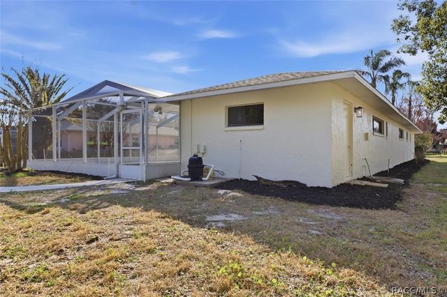 1025 SE 5th Avenue, Crystal River, FL 34429
