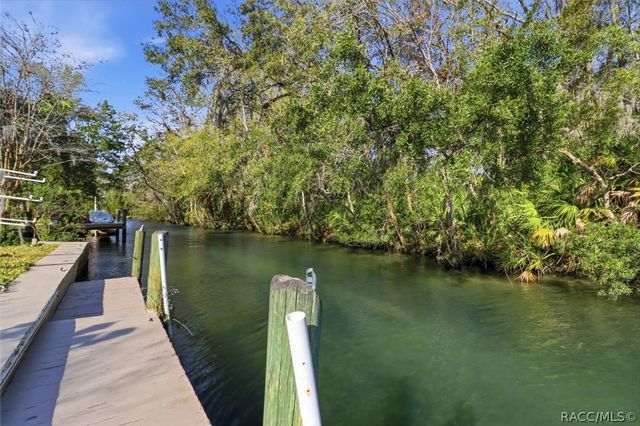 1025 SE 5th Avenue, Crystal River, FL 34429