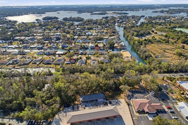 1025 SE 5th Avenue, Crystal River, FL 34429