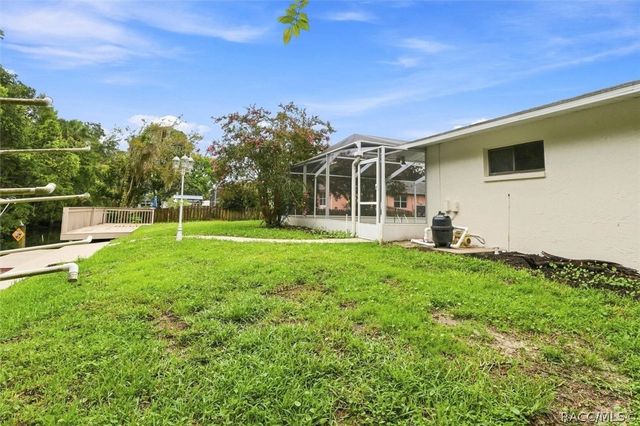 1025 SE 5th Avenue, Crystal River, FL 34429