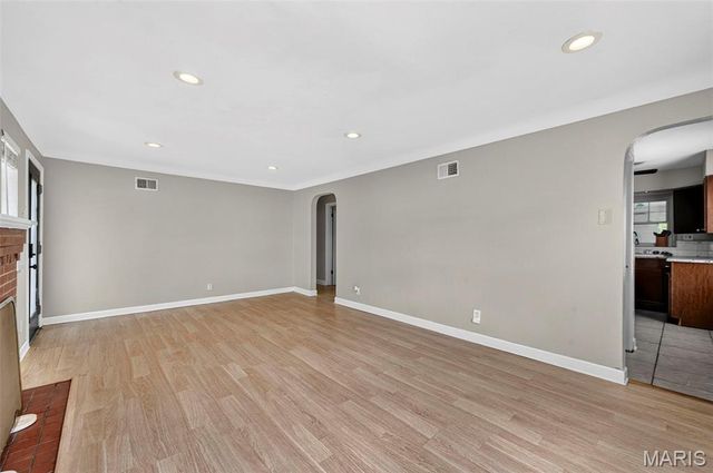 7541 Norwalk Lane, St Louis, MO 63121