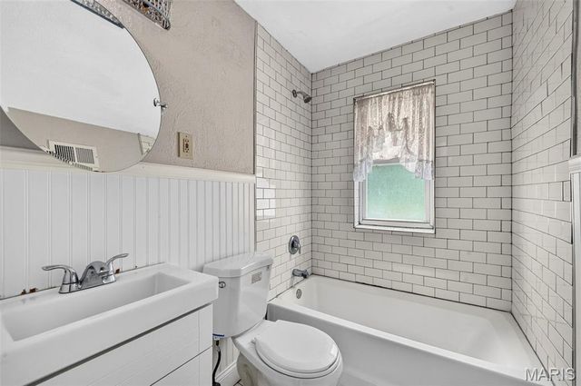 7541 Norwalk Lane, St Louis, MO 63121