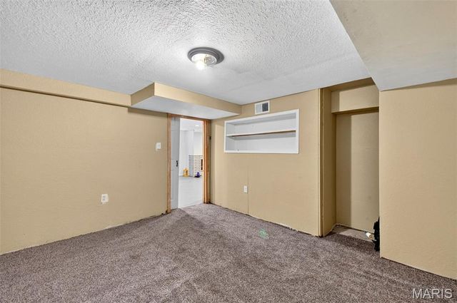 7541 Norwalk Lane, St Louis, MO 63121