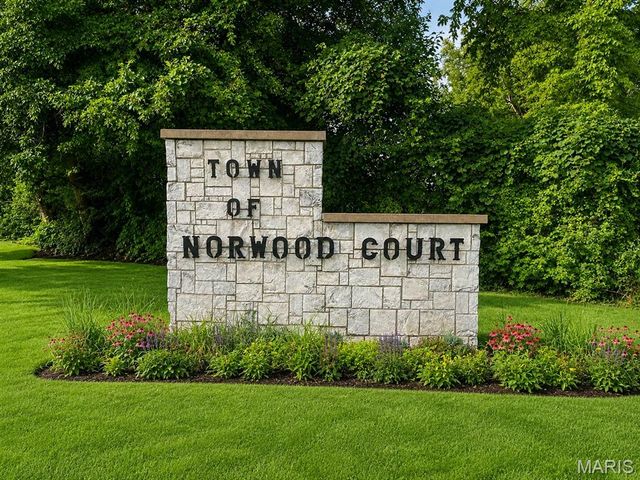 7541 Norwalk Lane, St Louis, MO 63121