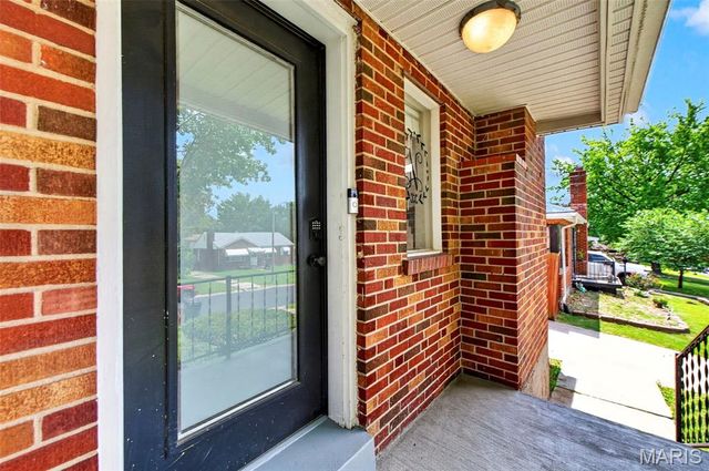 7541 Norwalk Lane, St Louis, MO 63121