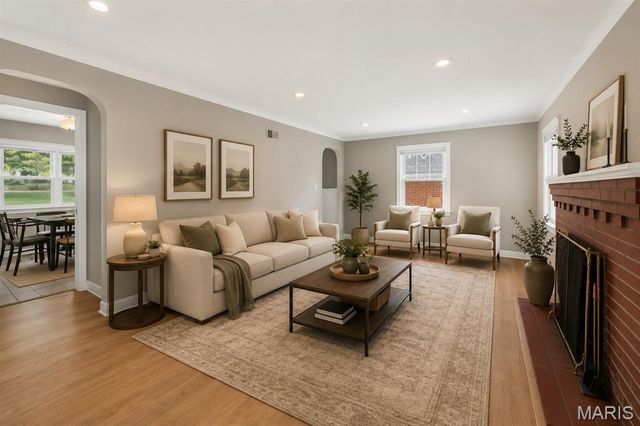 7541 Norwalk Lane, St Louis, MO 63121