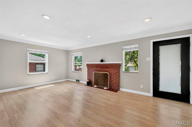 7541 Norwalk Lane, St Louis, MO 63121
