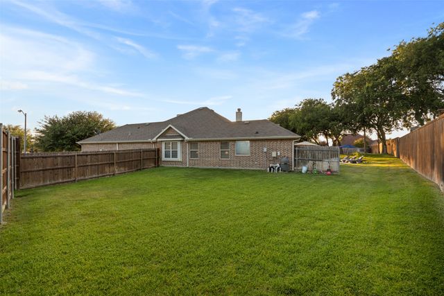 5200 Medallion Court, Midlothian, TX 76065