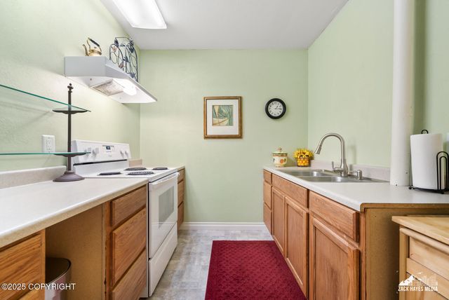 10100 Zermatt Circle, Anchorage, AK 99507