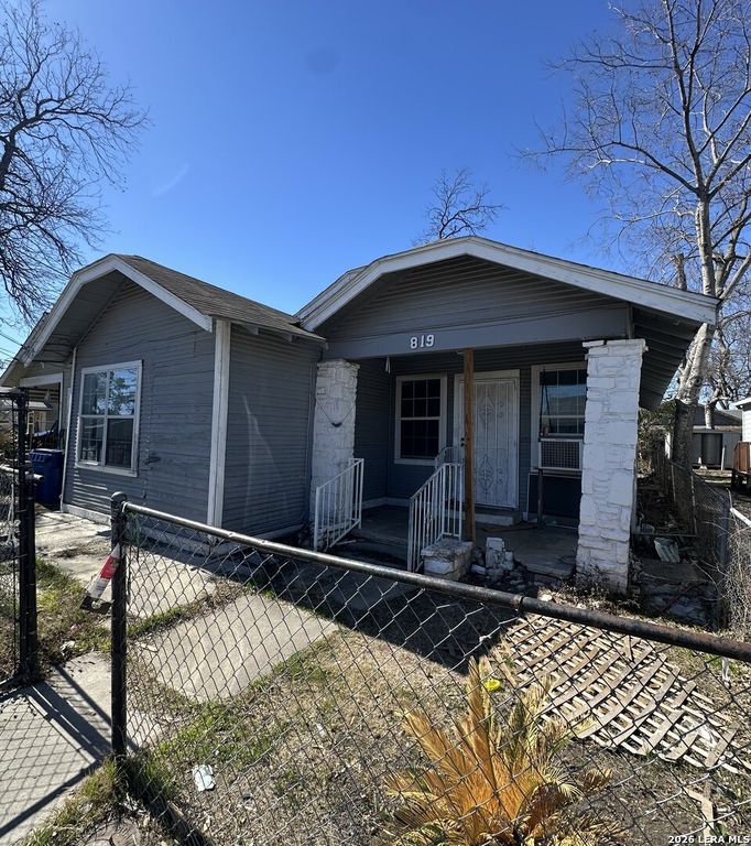 819 N Hamilton Ave, San Antonio, TX 78207