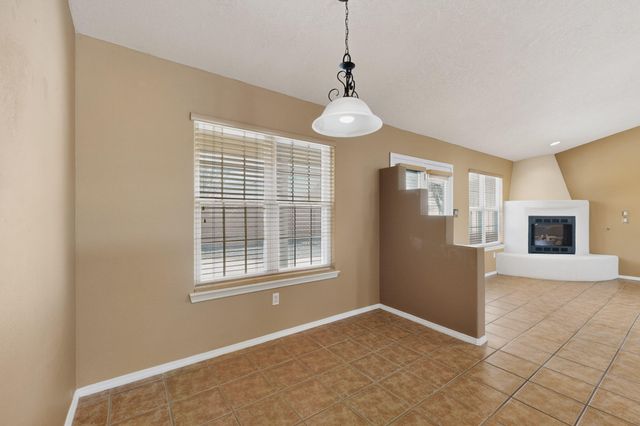 2275 Longhorn Street SW, Los Lunas, NM 87031