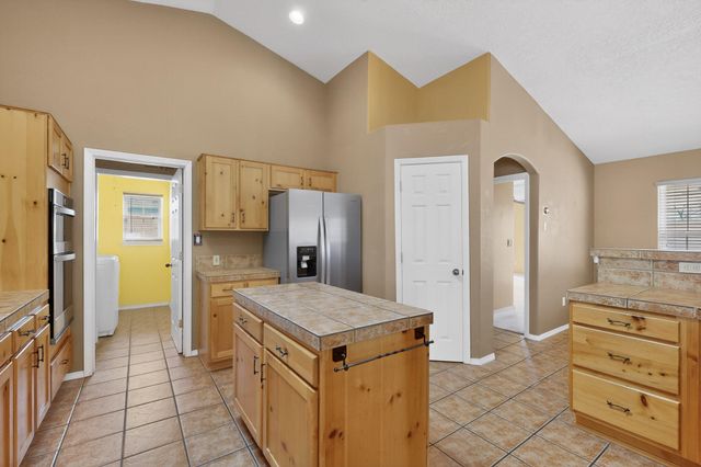 2275 Longhorn Street SW, Los Lunas, NM 87031