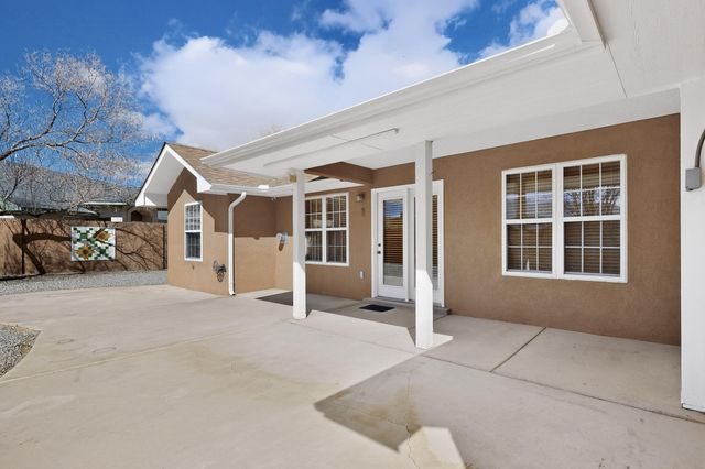 2275 Longhorn Street SW, Los Lunas, NM 87031