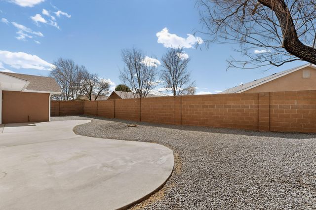 2275 Longhorn Street SW, Los Lunas, NM 87031