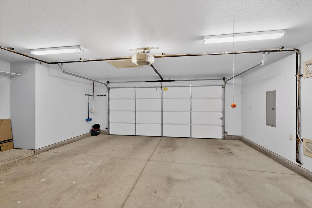 Image 34 of property listing at 2275 Longhorn Street SW, Los Lunas, NM 87031