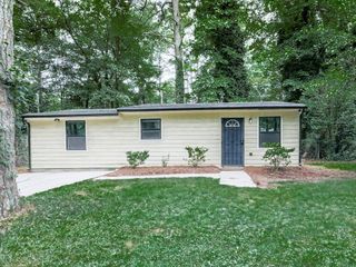 3283 PEBBLE Drive, Atlanta, GA 30344