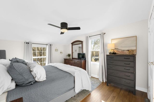 5281 N Kent AVENUE, Whitefish Bay, WI 53217