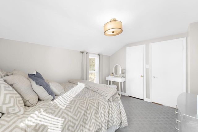 5281 N Kent AVENUE, Whitefish Bay, WI 53217