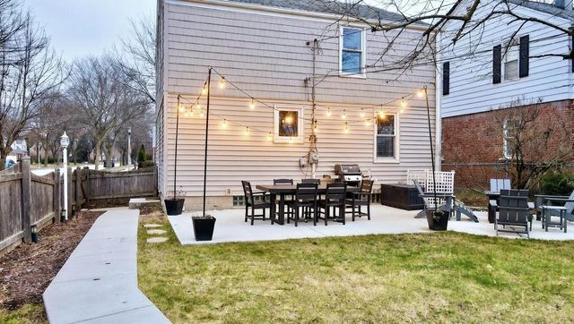 5281 N Kent AVENUE, Whitefish Bay, WI 53217