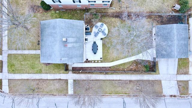 5281 N Kent AVENUE, Whitefish Bay, WI 53217