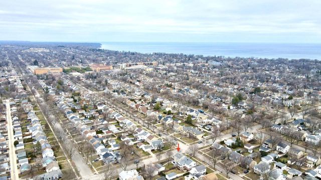 5281 N Kent AVENUE, Whitefish Bay, WI 53217