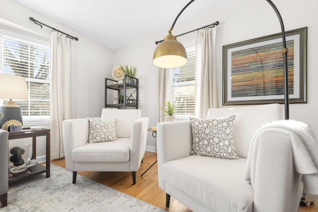 5281 N Kent AVENUE, Whitefish Bay, WI 53217