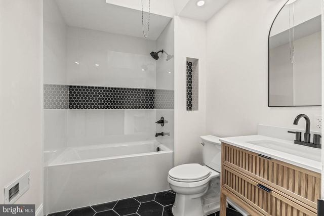 7154 N UBER ST, Philadelphia, PA 19138