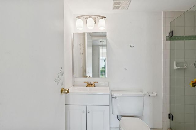 850 VILLAGE LAKE TER N 106, St Petersburg, FL 33716