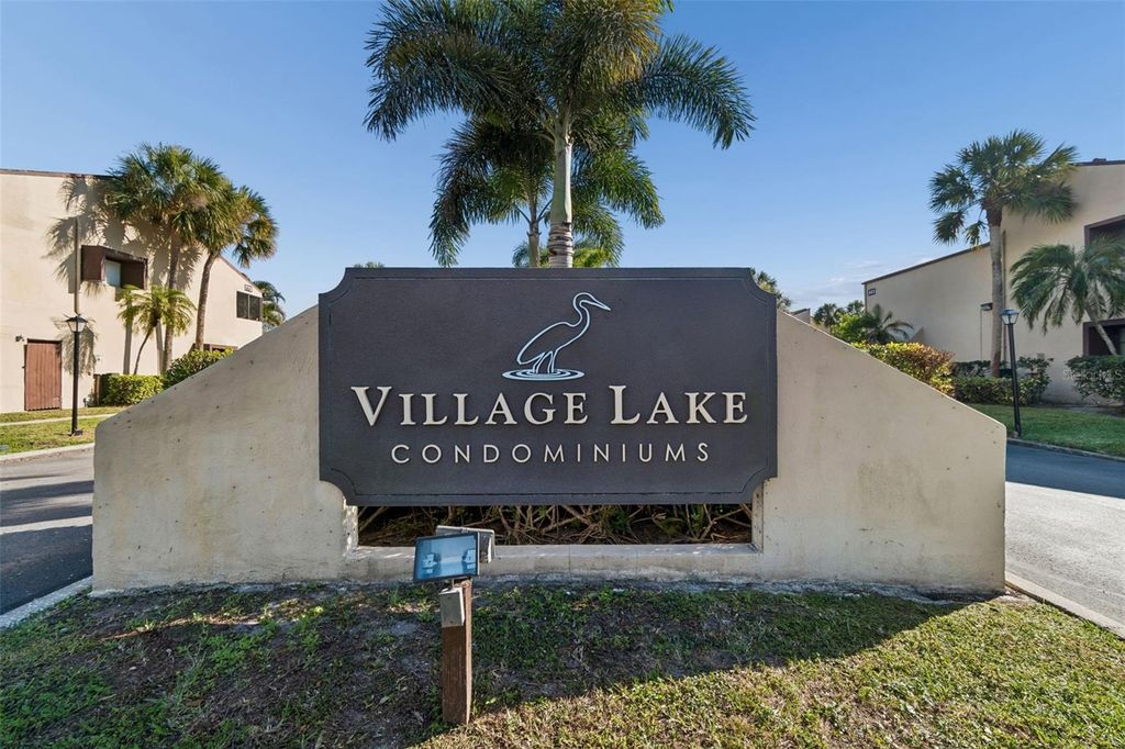 Image 1 of property listing at 850 VILLAGE LAKE TER N 106, St Petersburg, FL 33716