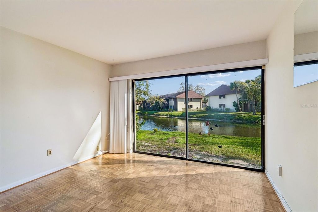 Image 29 of property listing at 850 VILLAGE LAKE TER N 106, St Petersburg, FL 33716