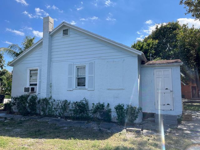 415 N H Street, Lake Worth Beach, FL 33460