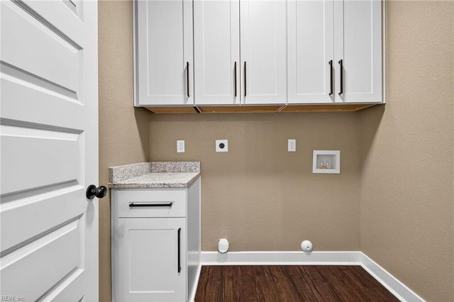 10174 Bank ST, Windsor, VA 23487