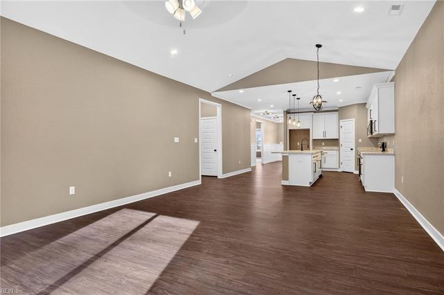 10174 Bank ST, Windsor, VA 23487