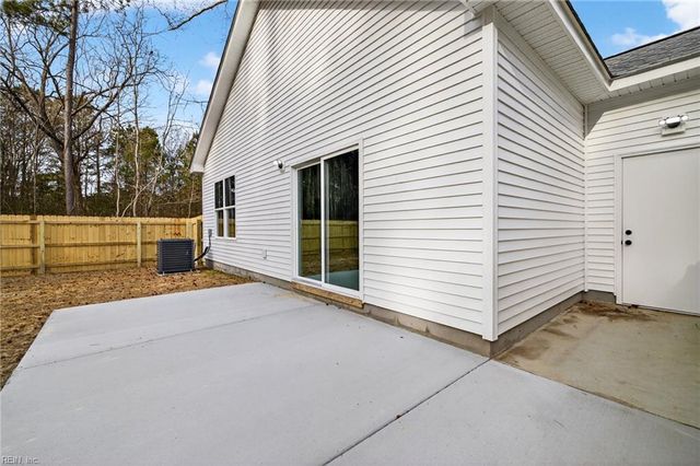 10174 Bank ST, Windsor, VA 23487