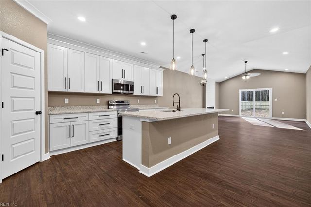 10174 Bank ST, Windsor, VA 23487