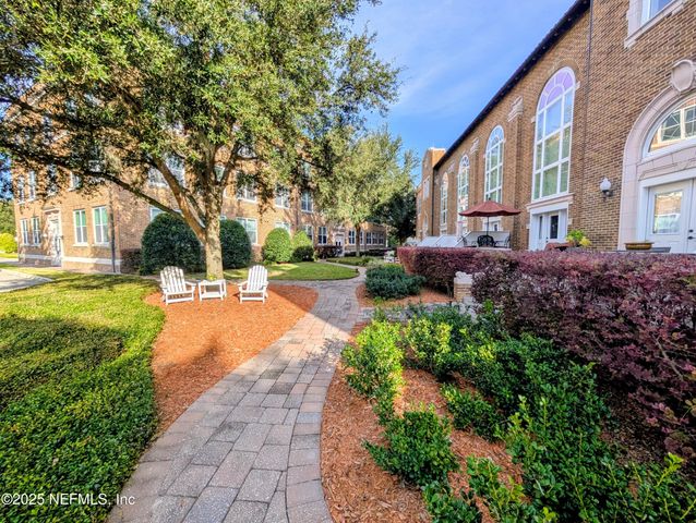 2525 COLLEGE Street 2102, Jacksonville, FL 32204