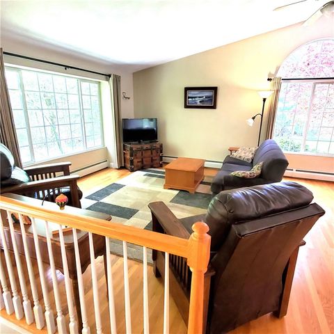 12 Ayoho Road, Coventry, RI 02816