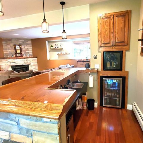 12 Ayoho Road, Coventry, RI 02816