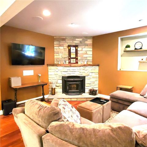 12 Ayoho Road, Coventry, RI 02816