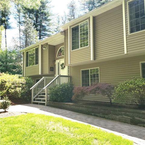 12 Ayoho Road, Coventry, RI 02816