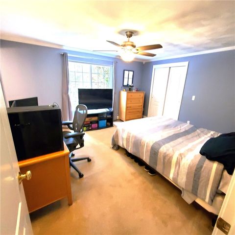 12 Ayoho Road, Coventry, RI 02816