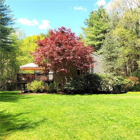 12 Ayoho Road, Coventry, RI 02816