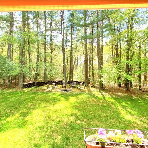 12 Ayoho Road, Coventry, RI 02816