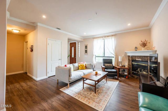46 S Roosevelt Avenue 8, Pasadena, CA 91107